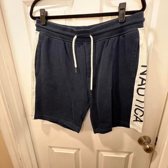 Nautica Men's Activewear shorts Navy & White‎ with branding down the side size L - Picture 1 of 8